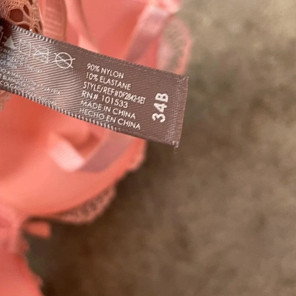 daisy fuentes pink lace padded demi Women’s bra 34b